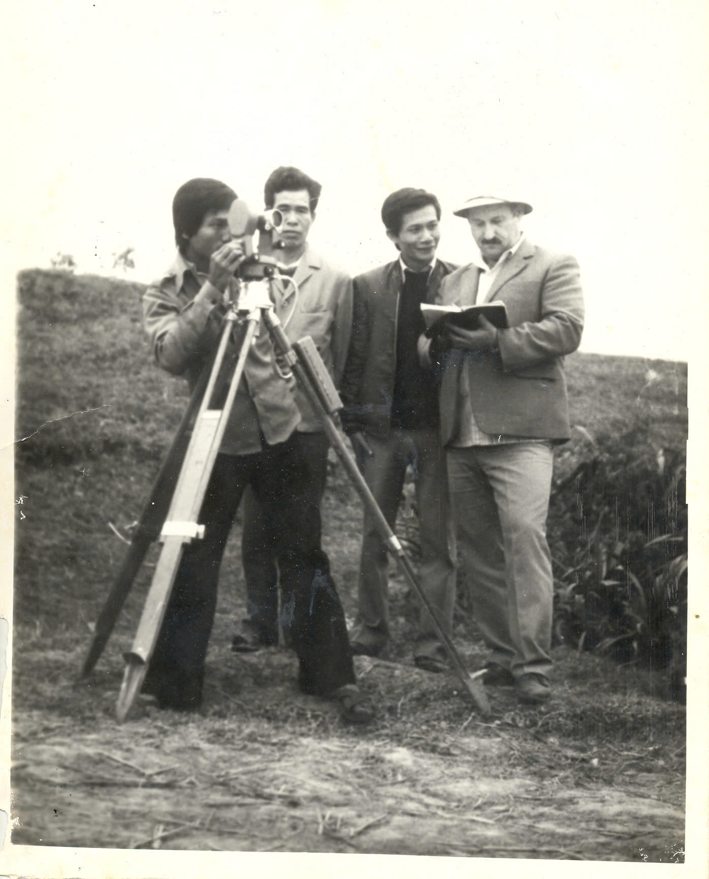 Khảo sát đo đạc địa hình