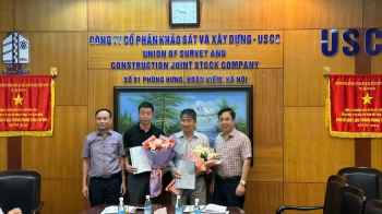 Trao Quyết định bổ nhiệm, giao nhiệm vụ cho cán bộ